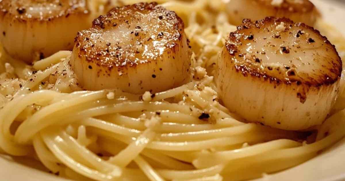 Ingrédients frais pour pâtes aux noix de Saint Jacques