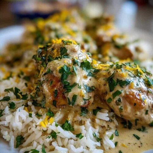 Préparation du poulet à la grecque avec ajout des épices