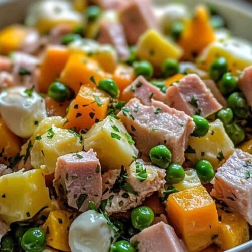 Ingrédients frais pour salade russe à la murciana